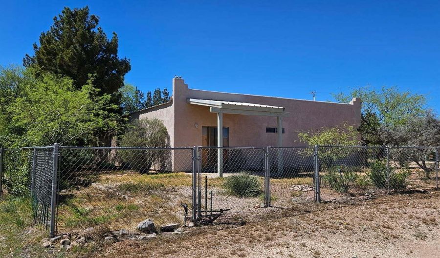 3135 W GREEN PARK Dr, Benson, AZ 85602 - 3 Beds, 2 Bath