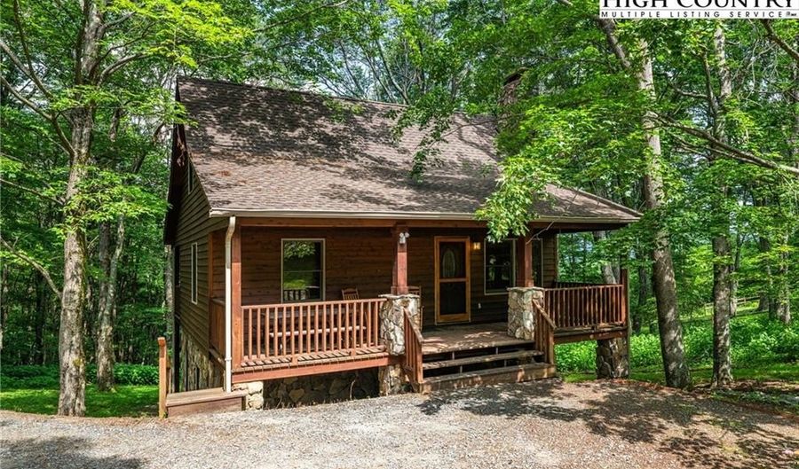 144 Spice Apple Way, Banner Elk, NC 28604 - 3 Beds, 3 Bath