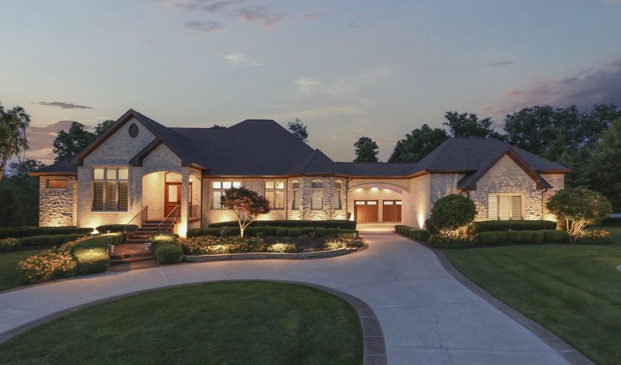 3795 Claybrook Ct, Bargersville, IN 46106 - 4 Beds, 8 Bath