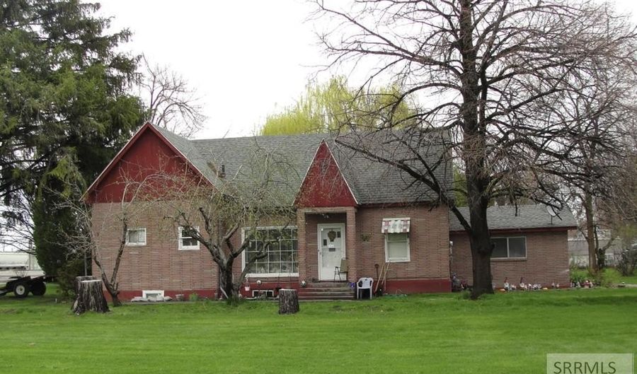 362 SE Main St, Blackfoot, ID 83221 - 4 Beds, 3 Bath