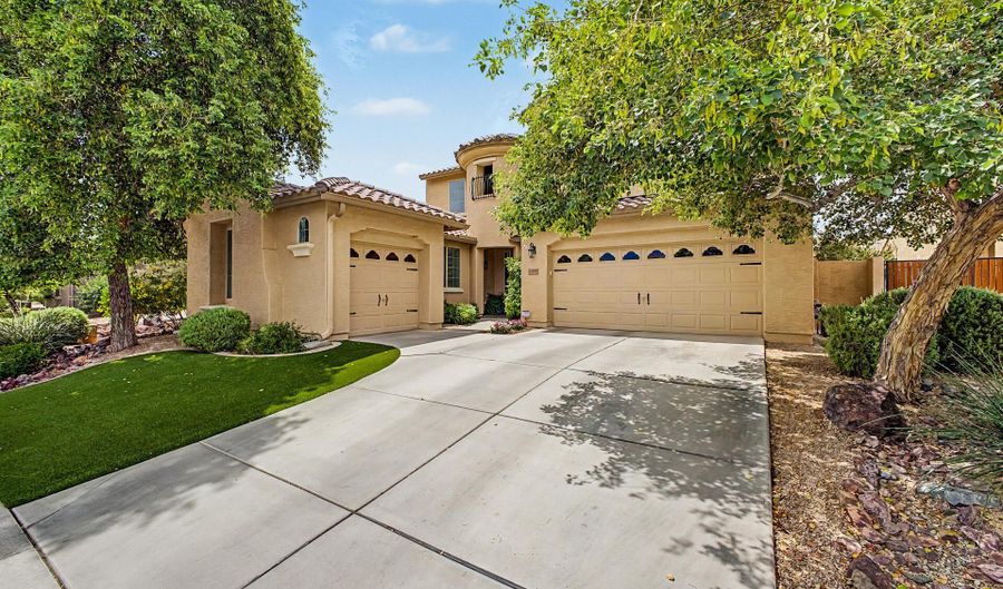 1577 W SWAN Pl, Chandler, AZ 85286 - 5 Beds, 4 Bath
