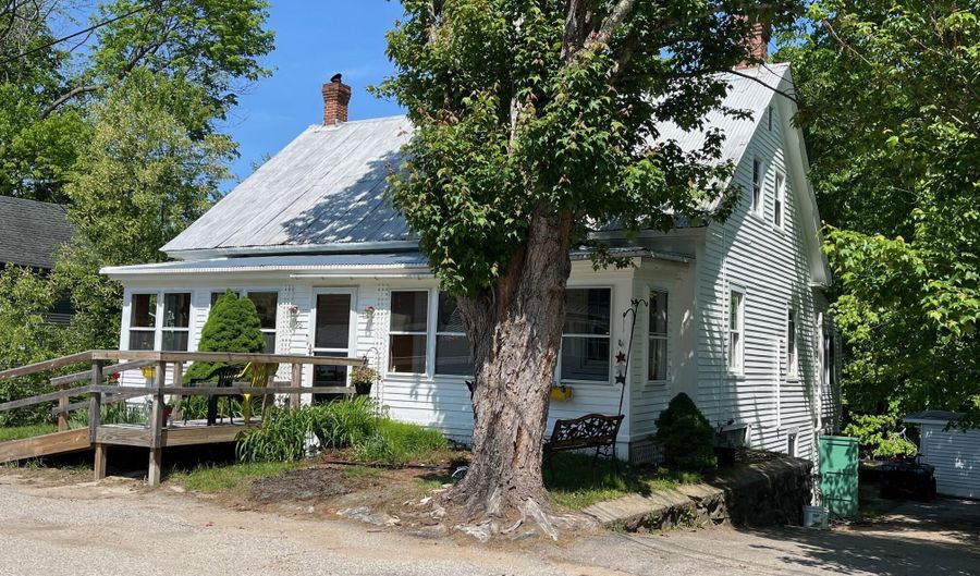 96 French St, Acton, ME 04001 - 5 Beds, 2 Bath