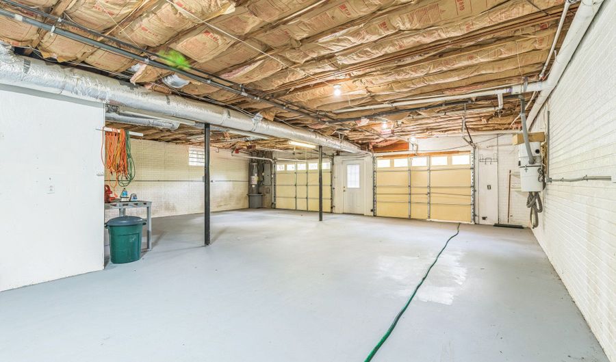 113 Heatherwood Ln, Barnesville, GA 30204 - 4 Beds, 4 Bath