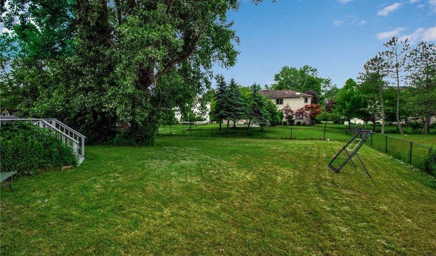 152 Pino Verde Ln, Amherst, NY 14221 - 5 Beds, 3 Bath