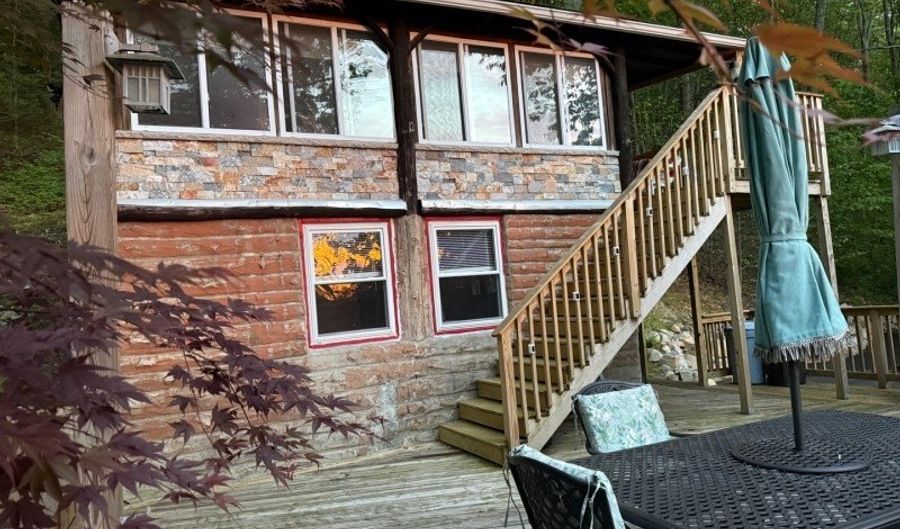 57 Lakeside Dr, Alloway, NJ 07461 - 2 Beds, 1 Bath