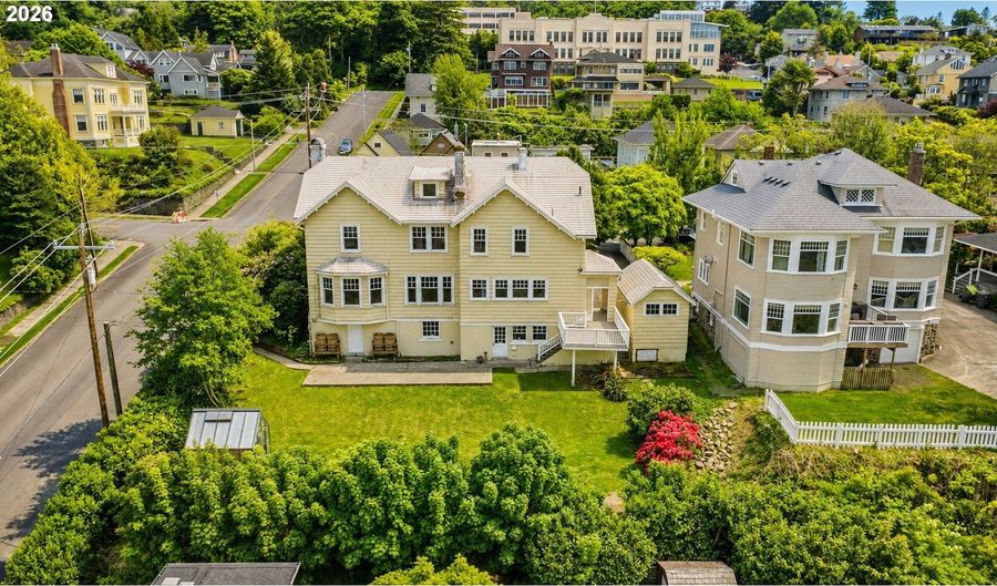 1684 IRVING Ave, Astoria, OR 97103 - 4 Beds, 3 Bath