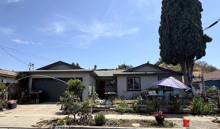 7515 Black Oak, San Diego, CA 92114 - 3 Beds, 2 Bath