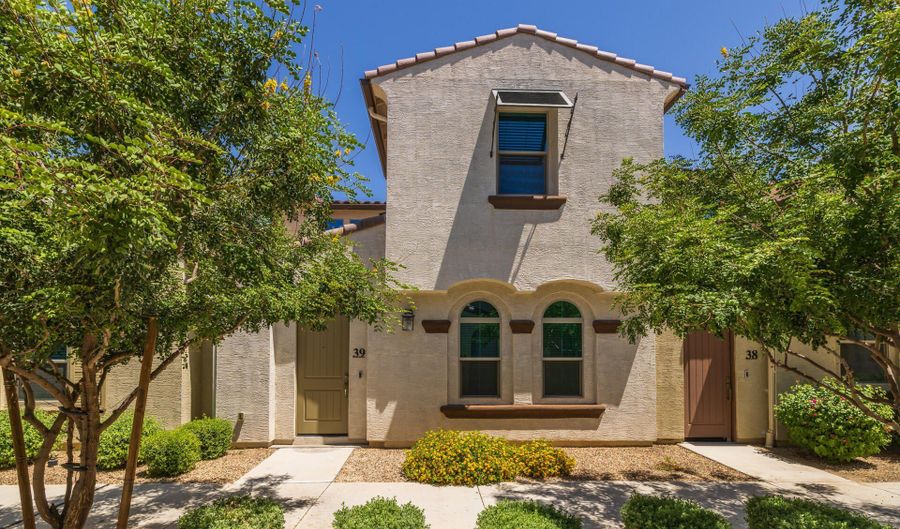 3855 S MCQUEEN Rd 39, Chandler, AZ 85286 - 3 Beds, 3 Bath