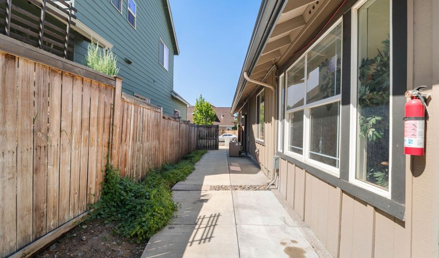 2907 NE Marea Dr, Bend, OR 97701 - 3 Beds, 2 Bath