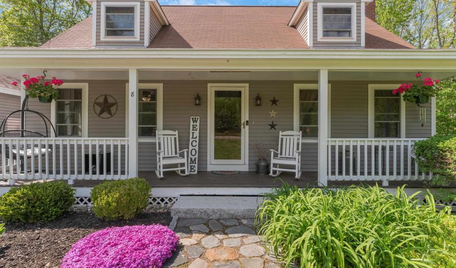 8 Locke Hill Ln, Barrington, NH 03825 - 3 Beds, 2 Bath