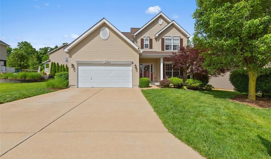 1323 Woodside Dr, Arnold, MO 63010 - 4 Beds, 3 Bath