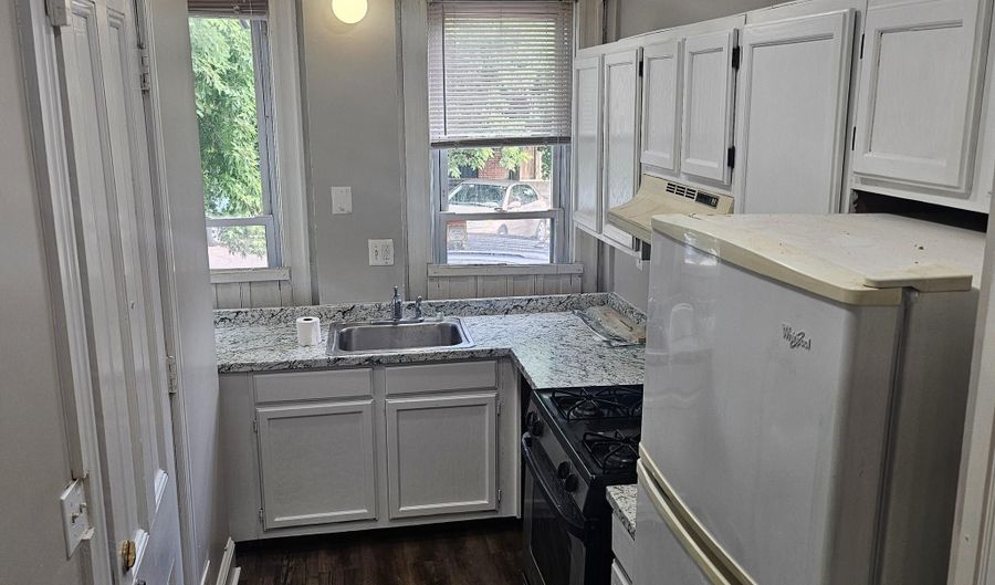 2215 E FAIRMOUNT Ave 1ST FLOOR, Baltimore, MD 21231 - 1 Beds, 1 Bath