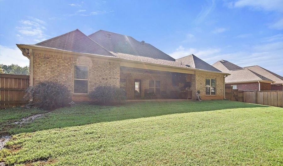 131 Caledonian Blvd, Brandon, MS 39047 - 5 Beds, 3 Bath