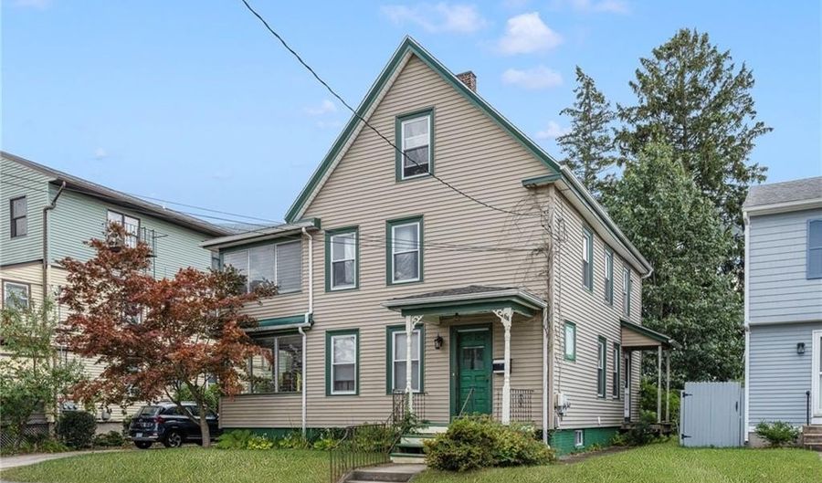 64 Chestnut Ave, Cranston, RI 02920 - 5 Beds, 2 Bath