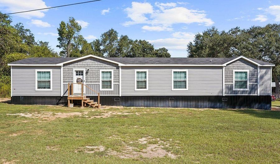 1215 Shores Rd, Alford, FL 32420 - 4 Beds, 3 Bath