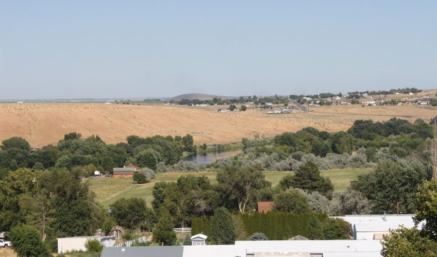 1706 W Sunrise Pr NW, Benton City, WA 99320 - 3 Beds, 2 Bath