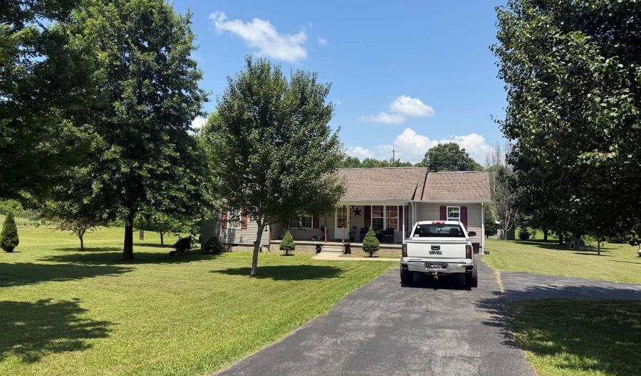 64 Lozano Rd, Albany, KY 42602 - 4 Beds, 3 Bath