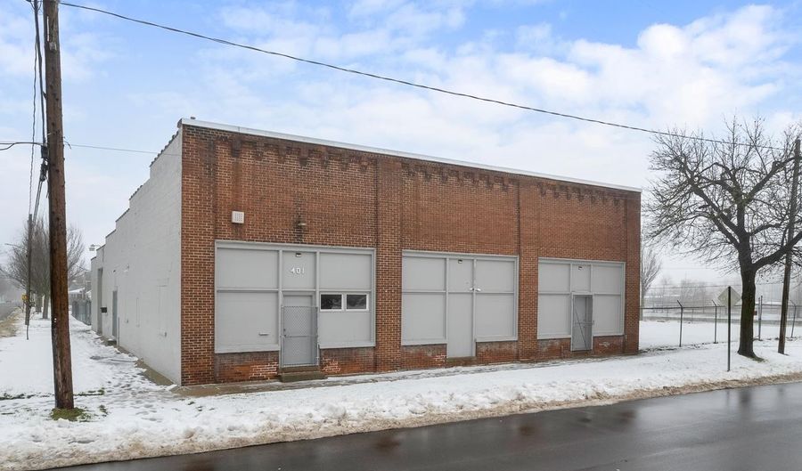 401 S Tecumseh 415 S Tecumseh St, Adrian, MI 49221 - 0 Beds, 0 Bath