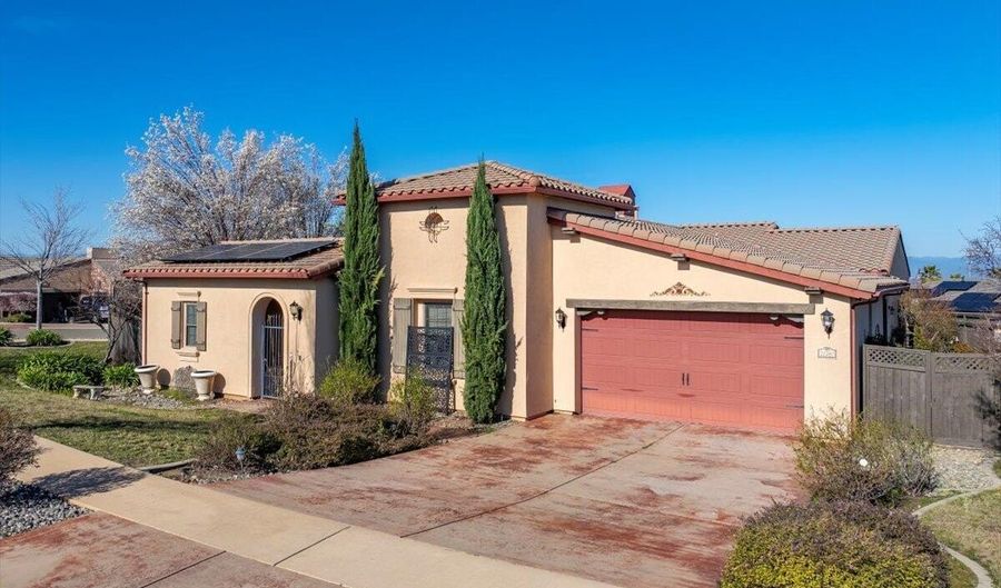 20260 Morgan Hill Ct, Anderson, CA 96007 - 4 Beds, 4 Bath