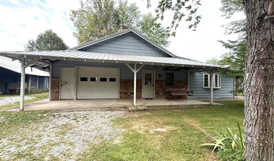 244 Middle Leesville Rd, Bedford, IN 47421 - 3 Beds, 2 Bath