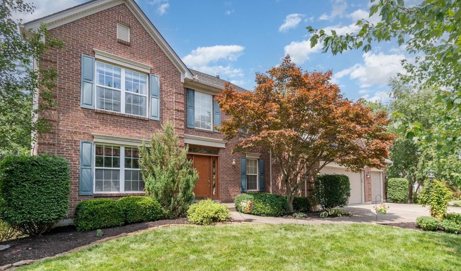 8283 Little Harbor Dr, Anderson Twp., OH 45244 - 4 Beds, 4 Bath