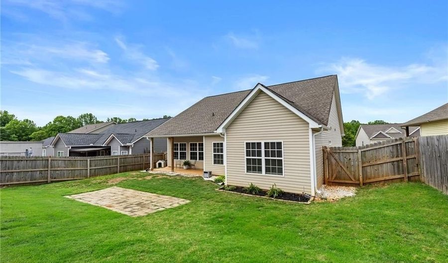 419 Highland Pointe Dr, Alto, GA 30510 - 3 Beds, 2 Bath