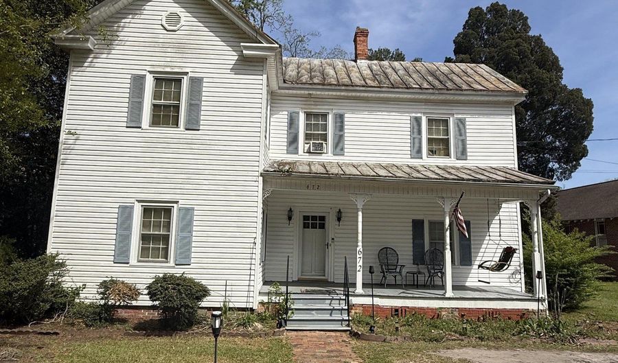 672 Main St, Aurora, NC 27806 - 4 Beds, 2 Bath