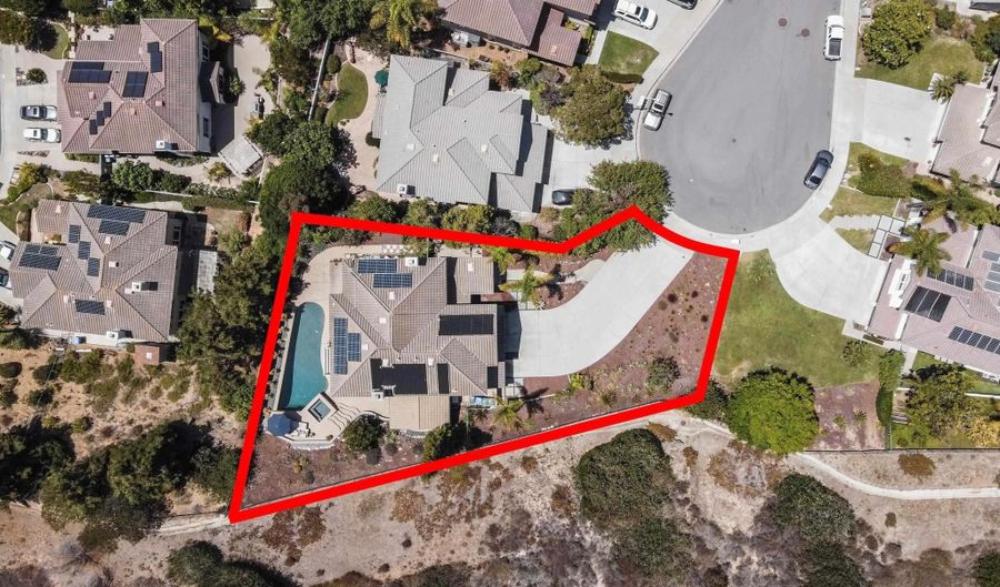 923 Merlo Ct, Carlsbad, CA 92011 - 5 Beds, 4 Bath