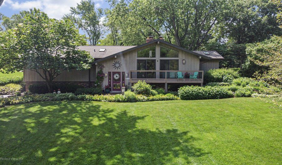 40484 Sunset Dr N, Antioch, IL 60002 - 3 Beds, 3 Bath