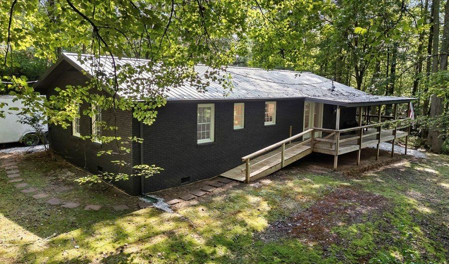 123 Quarry Rd, Andrews, NC 28901 - 4 Beds, 2 Bath