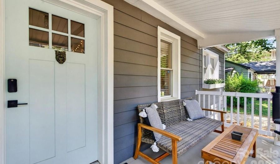 904 Academy St, Charlotte, NC 28205 - 2 Beds, 1 Bath
