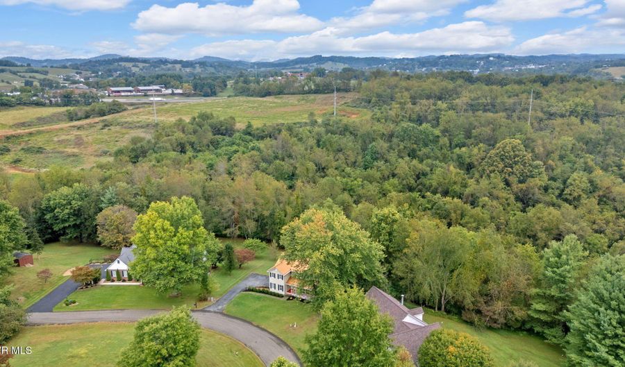 20256 Avondale Rd, Abingdon, VA 24211 - 4 Beds, 2 Bath