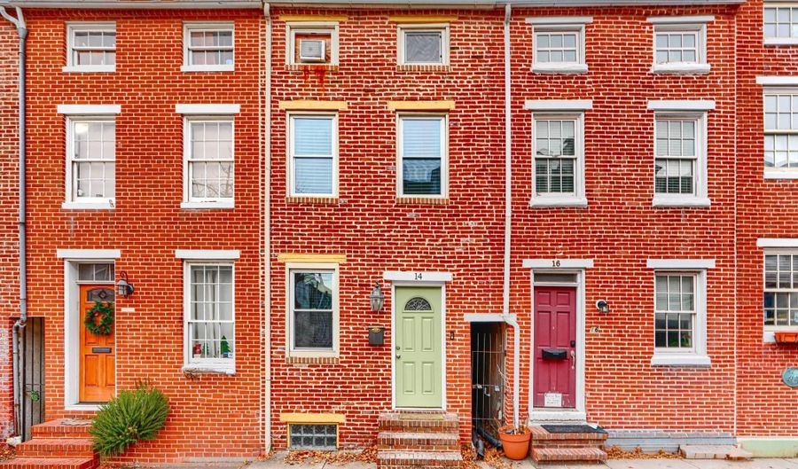 14 E HAMBURG St E, Baltimore, MD 21230 - 3 Beds, 2 Bath