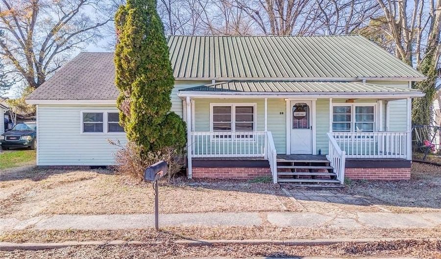 30 N Oak St, Aragon, GA 30104 - 2 Beds, 2 Bath