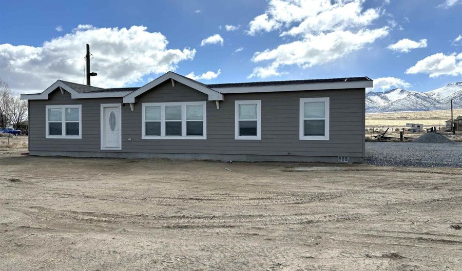 865 Pacific Ave, Imlay, NV 89418 - 3 Beds, 2 Bath