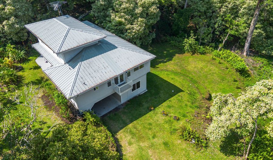 89-780 HUANUI St, Captain Cook, HI 96704 - 3 Beds, 3 Bath