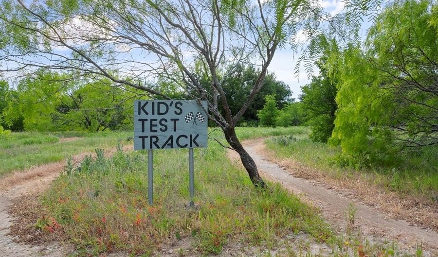 114 Parkview Dr, Aledo, TX 76008 - 4 Beds, 3 Bath