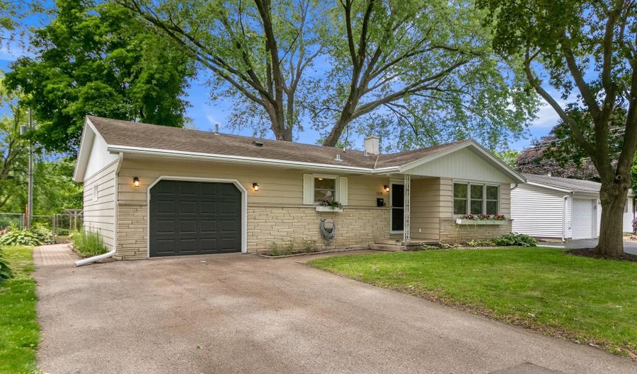 1210 Acewood Blvd, Madison, WI 53716 - 3 Beds, 2 Bath