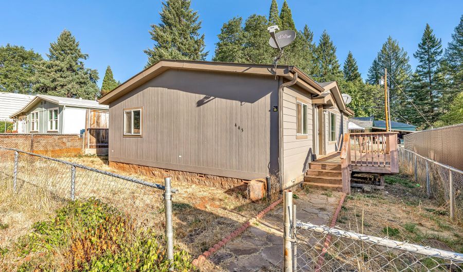 445 Fee St, Butte Falls, OR 97522 - 3 Beds, 2 Bath