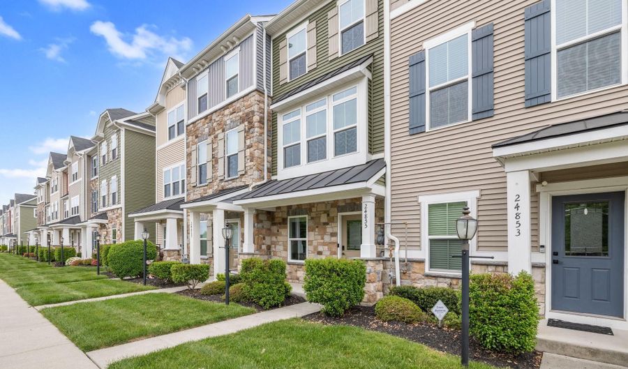 24855 COATS Sq, Aldie, VA 20105 - 2 Beds, 4 Bath