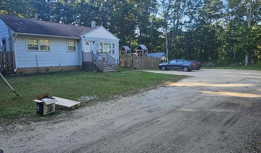 206 Burr St, Barnegat, NJ 08005 - 3 Beds, 1 Bath