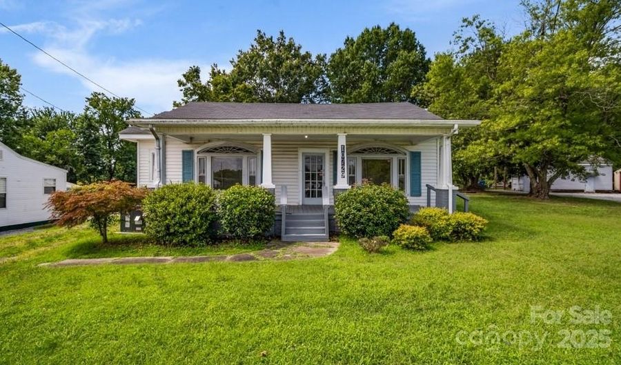 10729 N Main St, Archdale, NC 27263 - 0 Beds, 0 Bath