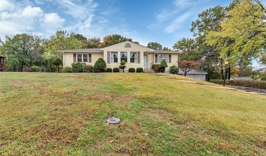 1657 Elizabeth Dr, Arnold, MO 63010 - 3 Beds, 2 Bath