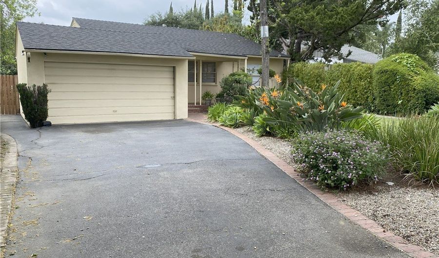 2345 El Sol Ave, Altadena, CA 91001 - 3 Beds, 1 Bath