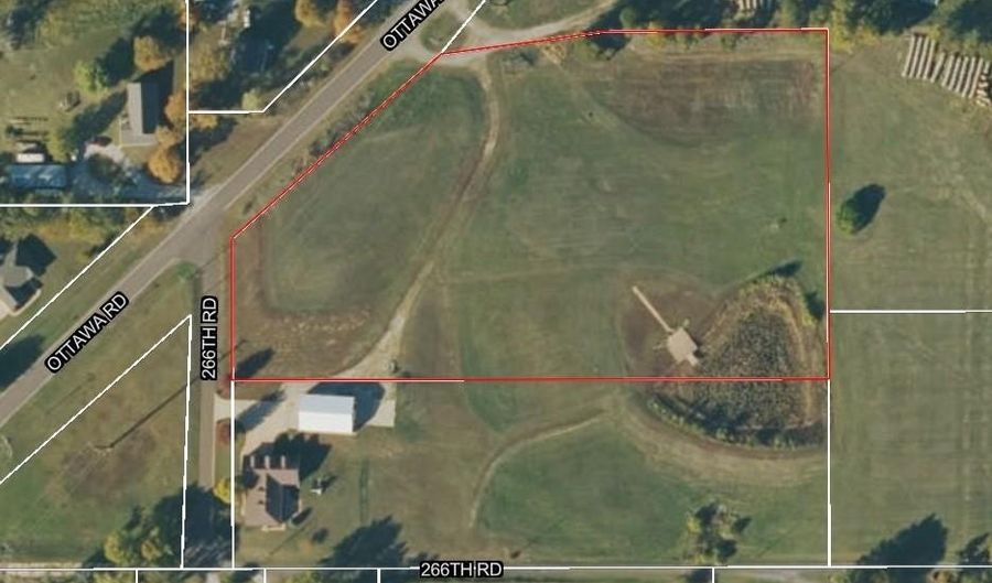16805 266th Rd, Atchison, KS 66002 - 3 Beds, 4 Bath
