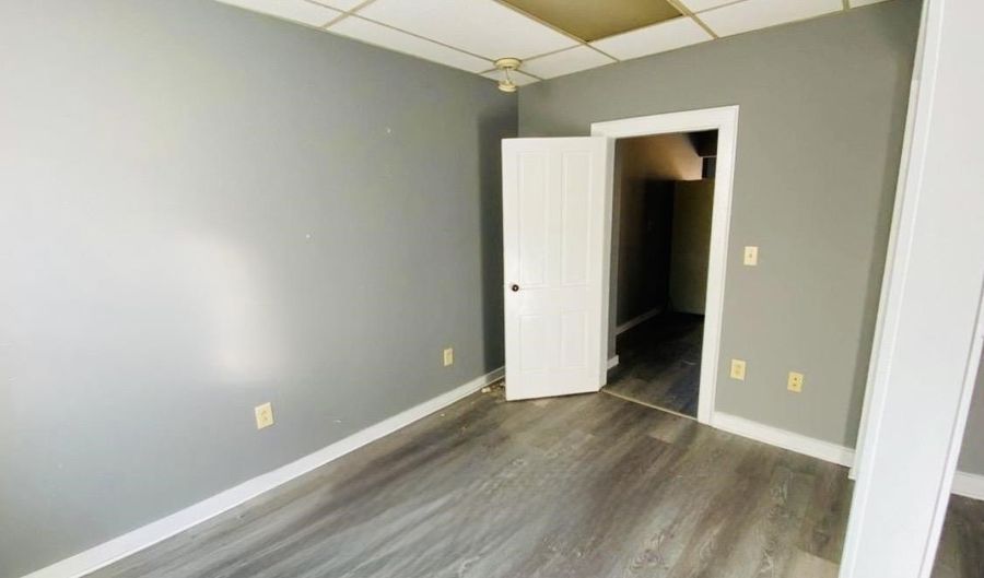 113 Brooklyn St, Barre, VT 05641 - 6 Beds, 2 Bath