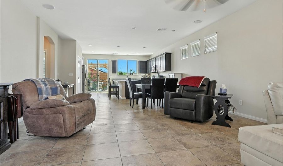 2079 Port Royal Dr, Laughlin, NV 89029 - 4 Beds, 3 Bath