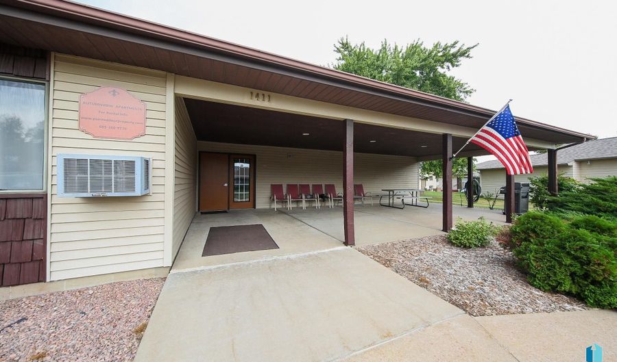 1411 E Rushmore Dr, Brandon, SD 57005 - 0 Beds, 0 Bath