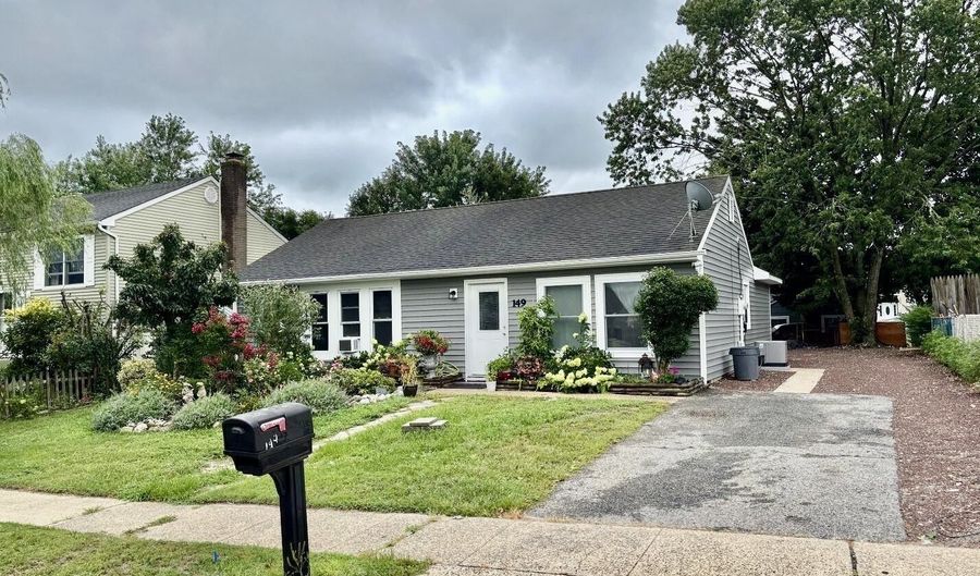 149 Windward Dr, Barnegat, NJ 08005 - 3 Beds, 1 Bath