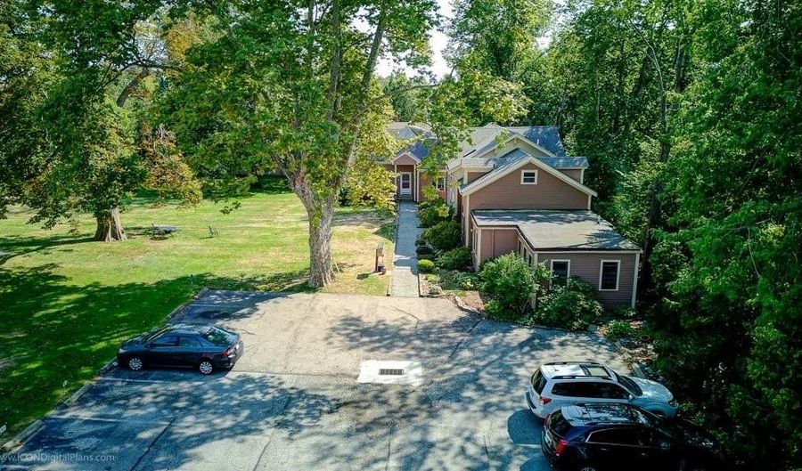 97 Narragansett Ave C3, Newport, RI 02840 - 2 Beds, 1 Bath
